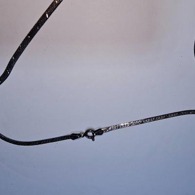 925 Italy marked bow necklace
