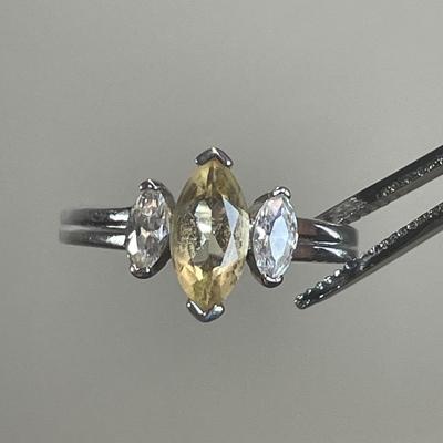 Sterling silver Yellow stone Ring 8