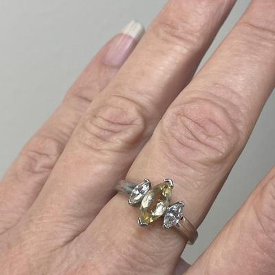 Sterling silver Yellow stone Ring 8