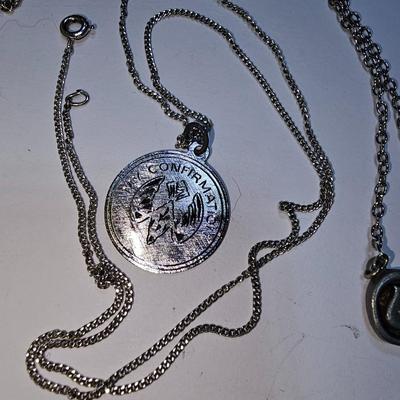 Nice variety of Jewlery / fashion wear