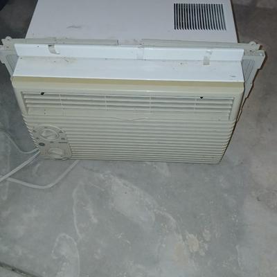 General Electric Air Conditioner window unit - Summer heat will be here before you know it!
