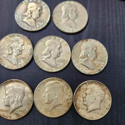 20 Silver coin Lot 13 Silver Halves, 7 Sliver Dollars