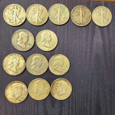 20 Silver coin Lot 13 Silver Halves, 7 Sliver Dollars