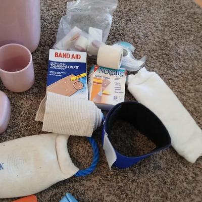 Hygiene and bath items - Pink bathroom accessories - First aid items -Diffuser and much more!