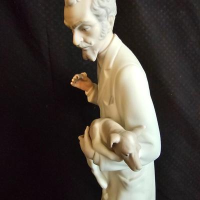 RARE RETIRED LLADRO #4825 Veterinarian - Mint condition!