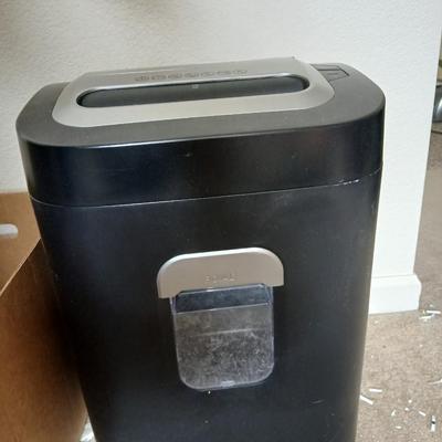 Nice big ROYAL 1620MX working crosscut paper shredder machine