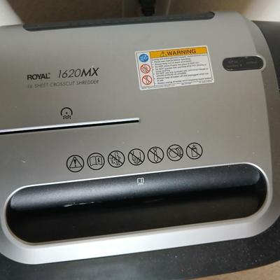 Nice big ROYAL 1620MX working crosscut paper shredder machine