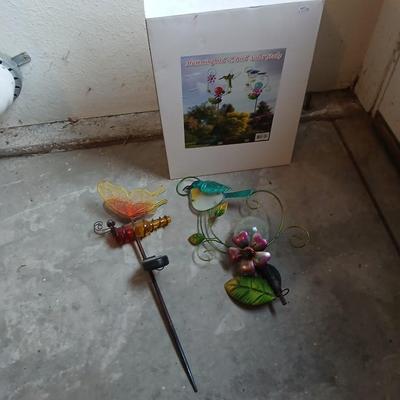 Two yard art stakes - Hummingbird and dragon fly Solar light decor