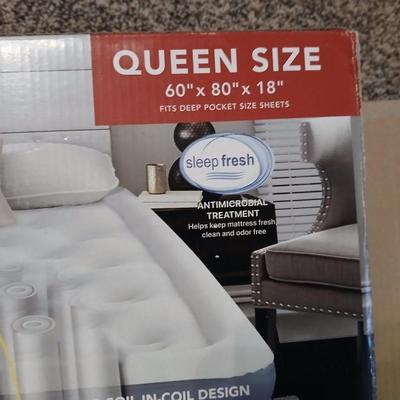 Queen sized Sensa-Lux Dual coil pillowtop air bed / air mattress