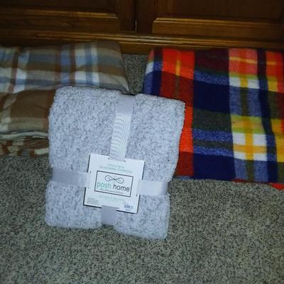 Three throw blankets / two snap arounds and a new Posh Home 50x60 Sherpa throw