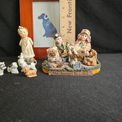Napco "Little Vet" figure - limited Yesterday's Child figure, framed dog, and small porcelain vintage dogs