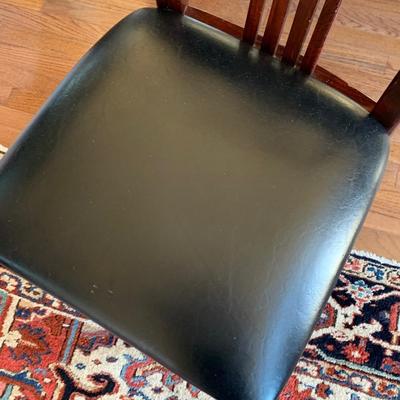 Dining Table & Chairs