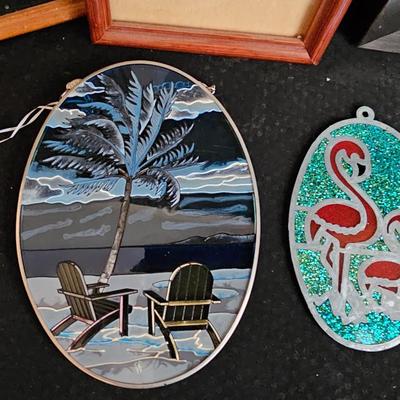 Small framed artwork - Costa Rica - Parrot painted on feathers! and two suncatchers