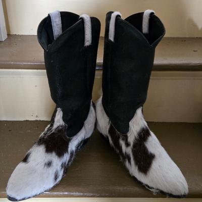 LOT 14: Vintage Men's Cowboy Boots: Code West Cow Hide and Tony Lama Leather