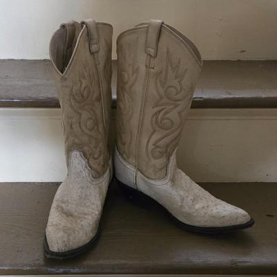 LOT 15: Vintage Cowboy Boots: Dan Post Men's Leather Cowboy Boots (2prs)