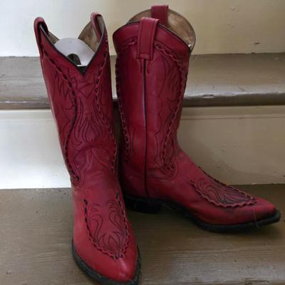LOT 15: Vintage Cowboy Boots: Dan Post Men's Leather Cowboy Boots (2prs)