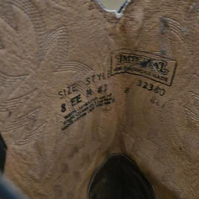 LOT 16: Men's Leather Cowboy Boots