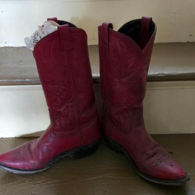 LOT 16: Men's Leather Cowboy Boots