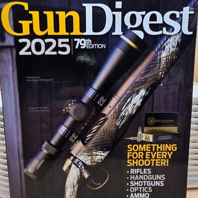 LOT 22: Small Arms Visual Encyclopedia, Gun Trader's Guide 42nd Edition, Gun Trader's Guide 41st Edition, Standard Catalog of...