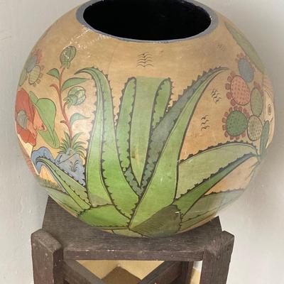 LOT 31: Vintage Mexican Tlaquepaque Pottery Vase/Planter with Pair of Primitive Wood Plant Stands