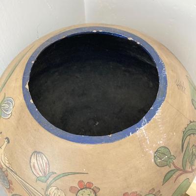 LOT 31: Vintage Mexican Tlaquepaque Pottery Vase/Planter with Pair of Primitive Wood Plant Stands