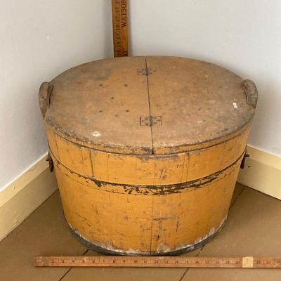 LOT 34: Antique Wooden Bin/Wash Tub with Inserts