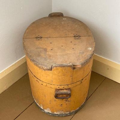 LOT 34: Antique Wooden Bin/Wash Tub with Inserts
