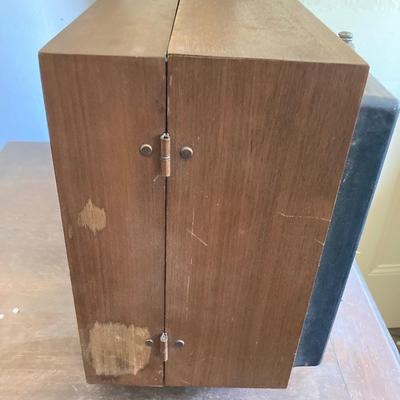 LOT 43: Vintage GE Stereophonic High Fidelity Stereo Model T-1000