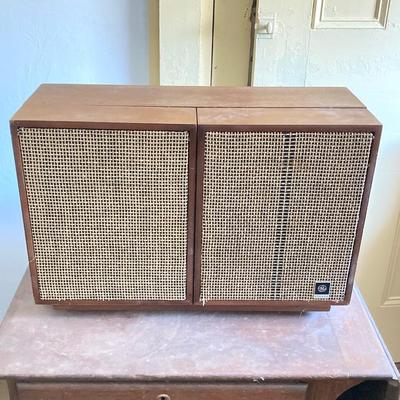 LOT 43: Vintage GE Stereophonic High Fidelity Stereo Model T-1000