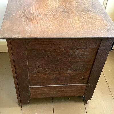 LOT 44: Vintage/Antique Wooden Folding/Drop Leaf Arts & Crafts Table w/3-Drawers