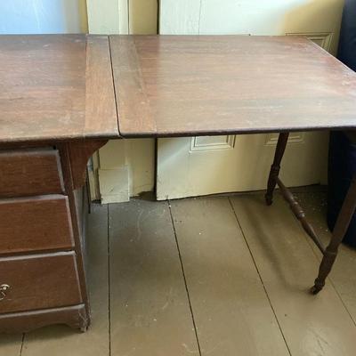 LOT 44: Vintage/Antique Wooden Folding/Drop Leaf Arts & Crafts Table w/3-Drawers