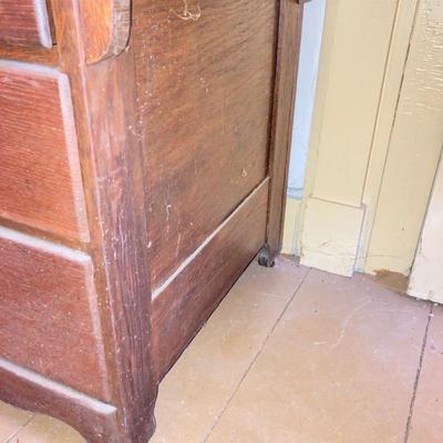 LOT 44: Vintage/Antique Wooden Folding/Drop Leaf Arts & Crafts Table w/3-Drawers