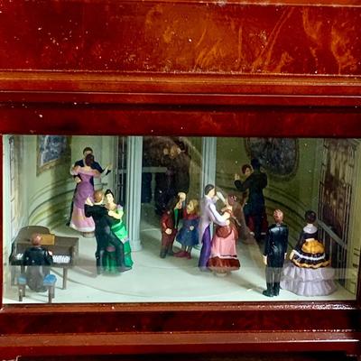 LOT 71: Crosley/ Mr Christmas - 19th Century Ballroom Dancing Music Box with Holiday Classic and Traditional Music Discs. - Never Opened