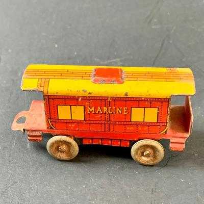 LOT 73: Vintage Lionel Animated Aniversary 100th Clock, Marx Marline Miniture Tin Train Set and More