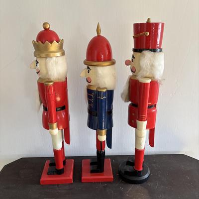 LOT 85: North Pole Toy Shop Animated Christmas Train, Holiday Nutcracker Train Set (unopened) & 3-Wooden Nutcrackers
