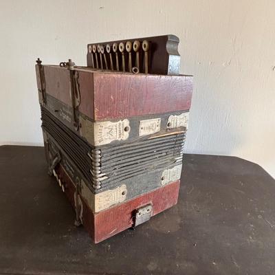 LOT 86: Antique Milano Organetto Made in Germany