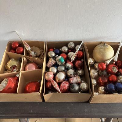 LOT 89: Vintage Christmas Ornaments & Finial Tree Toppers