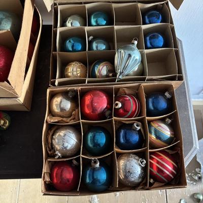 LOT 91: Made in Italy Nativity Set w/Extras & Original Box along w/Vintage Christmas Ornaments