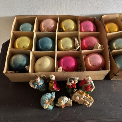 LOT 91: Made in Italy Nativity Set w/Extras & Original Box along w/Vintage Christmas Ornaments