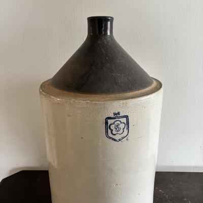 LOT 100: Vintage Stoneware /Pottery Jugs