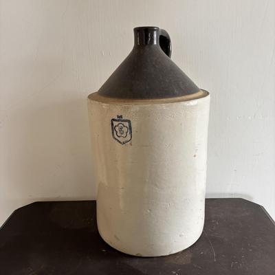 LOT 100: Vintage Stoneware /Pottery Jugs