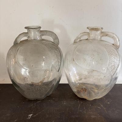 LOT 106: Vintage White House Apple Cider Vinegar Jars, Vintage Salt/Pepper Shakers, Donkey Planter & Cup