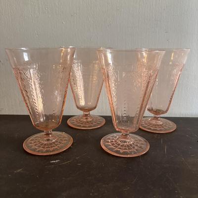 LOT 108: Vintage Pink Depression 16pc Set w/Original Box