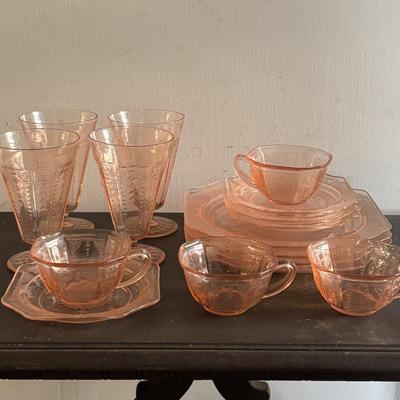 LOT 108: Vintage Pink Depression 16pc Set w/Original Box