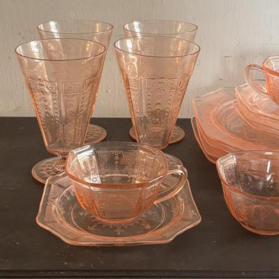 LOT 108: Vintage Pink Depression 16pc Set w/Original Box