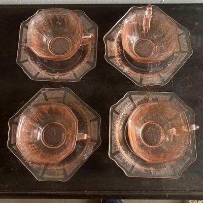 LOT 108: Vintage Pink Depression 16pc Set w/Original Box