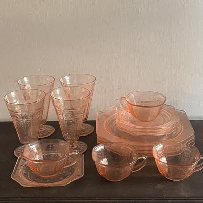 LOT 108: Vintage Pink Depression 16pc Set w/Original Box