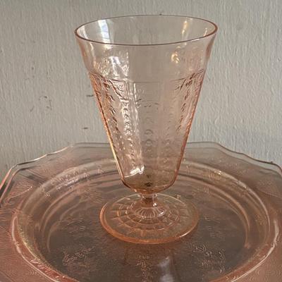 LOT 108: Vintage Pink Depression 16pc Set w/Original Box