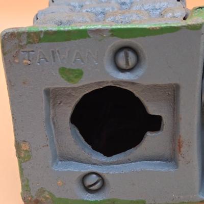 LOT 173: " Artillery Bank" Cast Iron Bank