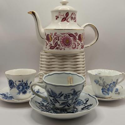LOT 179: Vintage Arthur Wood Numbered Tea Pot & Variety of Cups and Saucers